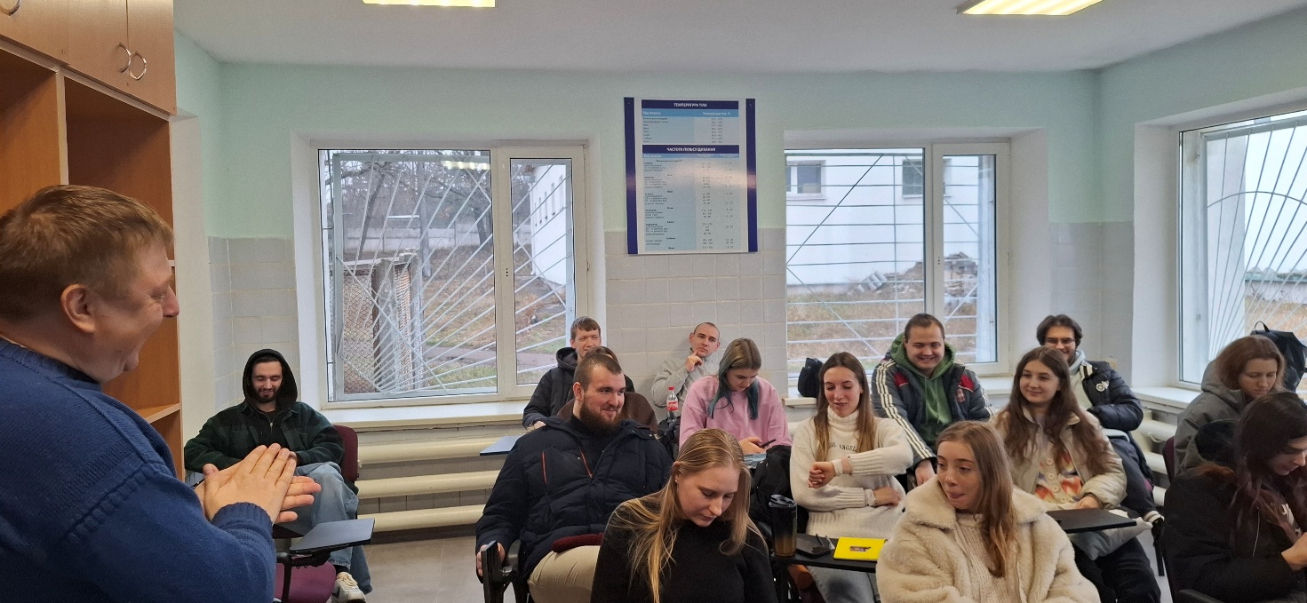 Зображення, що містить одежа, особа, жінка, Обличчя людини</p>
<p>Вміст на основі ШІ може бути неправильним.