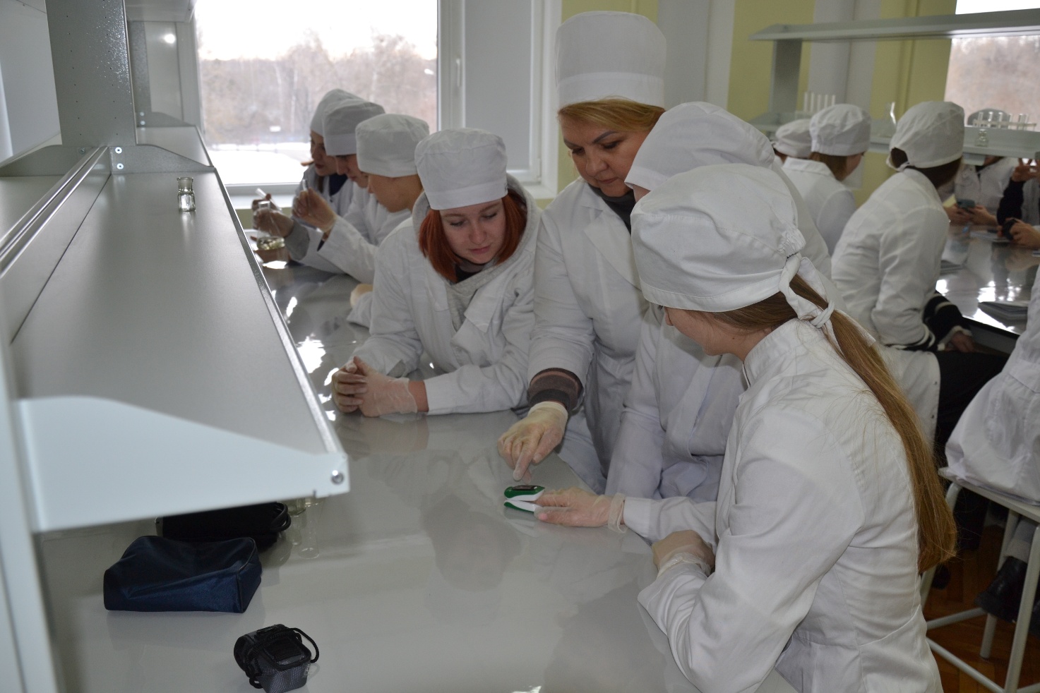 Зображення, що містить одежа, особа, у приміщенні, шеф-кухар</p>
<p>Вміст на основі ШІ може бути неправильним.