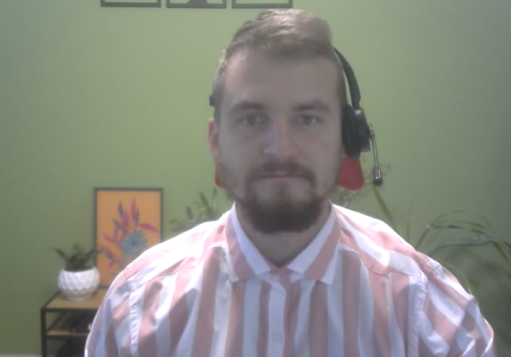 Зображення, що містить Обличчя людини, особа, стіна, одежа</p>
<p>Вміст на основі ШІ може бути неправильним.