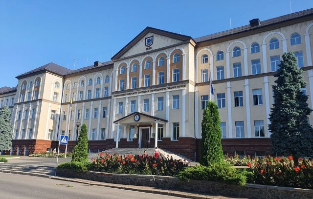 головний корпус