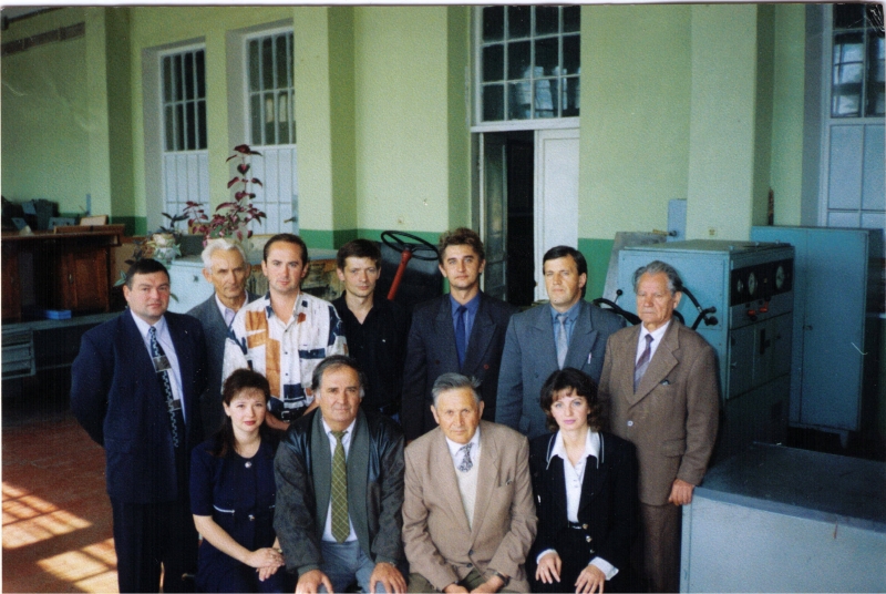 E:\Флешка\сайт кафедри НТ 1\Old\Foto_kaf\Кафедра 1998 г.jpg