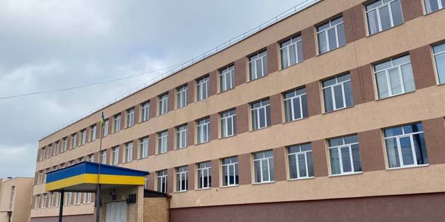 Зображення, що містить небо, вікно, просто неба, будівля</p>
<p>Вміст на основі ШІ може бути неправильним.