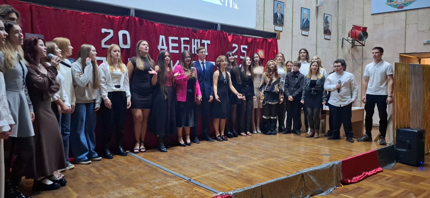 Зображення, що містить одежа, особа, жінка, взуття</p>
<p>Вміст на основі ШІ може бути неправильним.