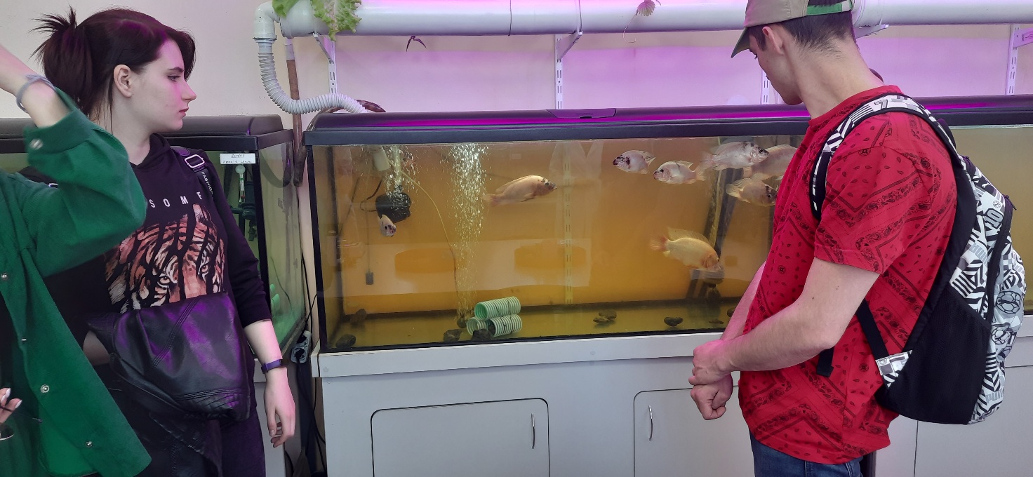 Зображення, що містить одежа, особа, Обличчя людини, чоловік</p>
<p>Вміст на основі ШІ може бути неправильним.