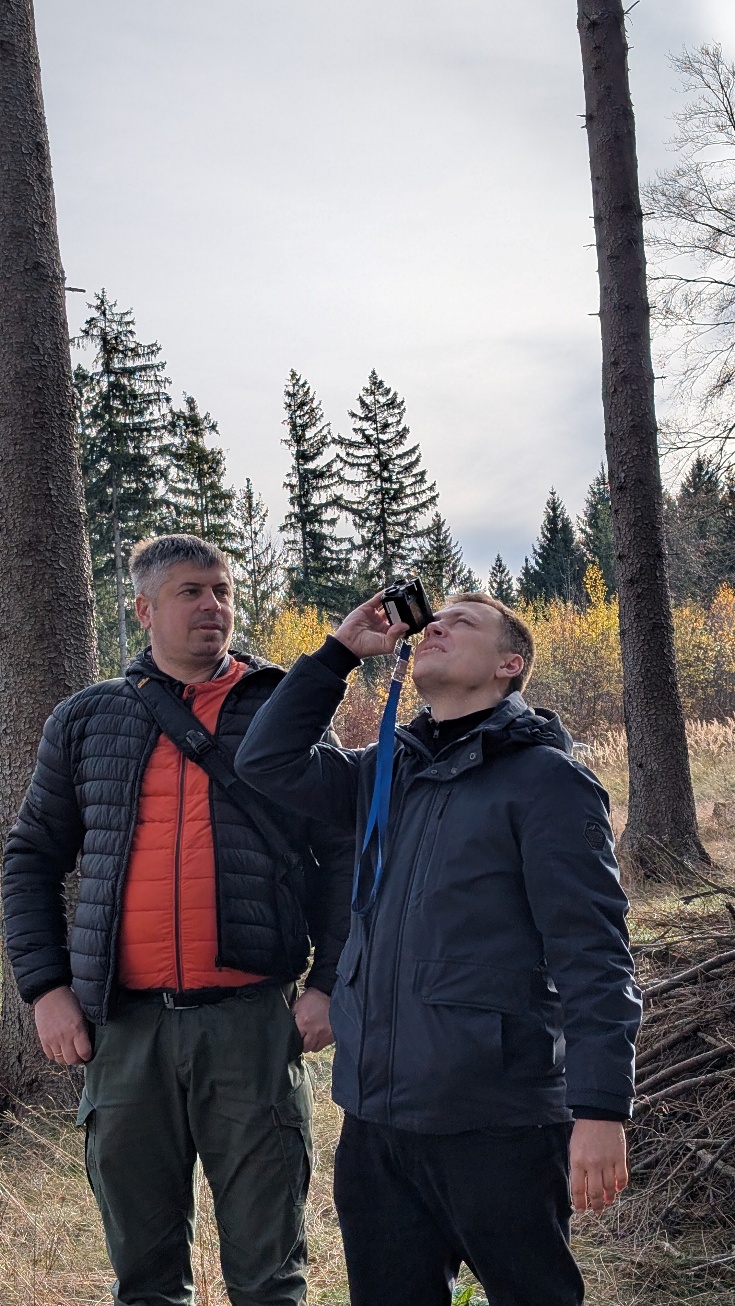 Зображення, що містить просто неба, особа, одежа, небо</p>
<p>Вміст на основі ШІ може бути неправильним.