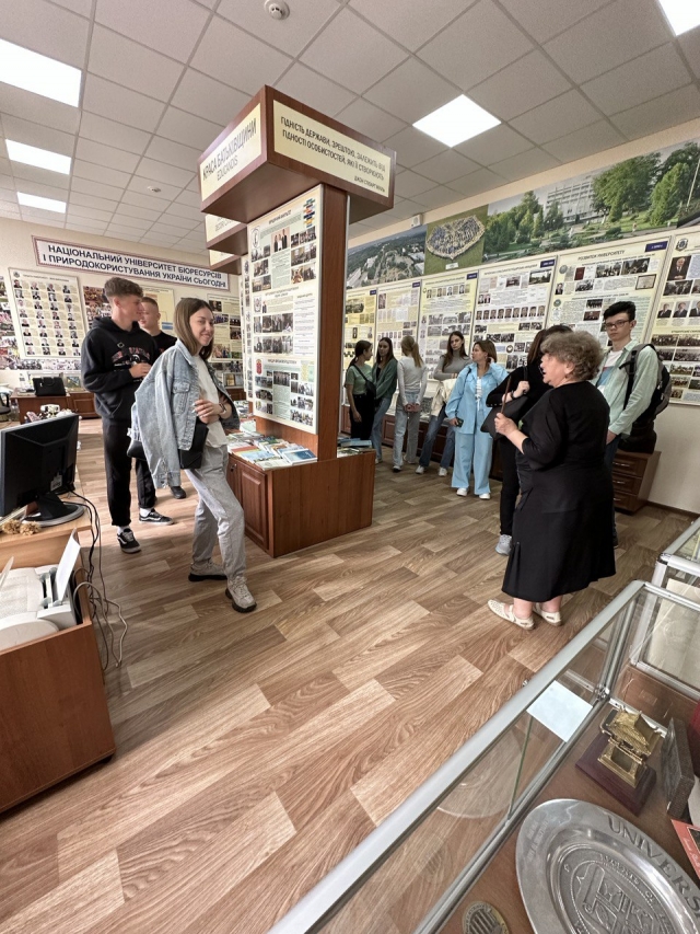 https://nubip.edu.ua/sites/default/files/u213/photo_2023-09-11_20.08.52.jpeg